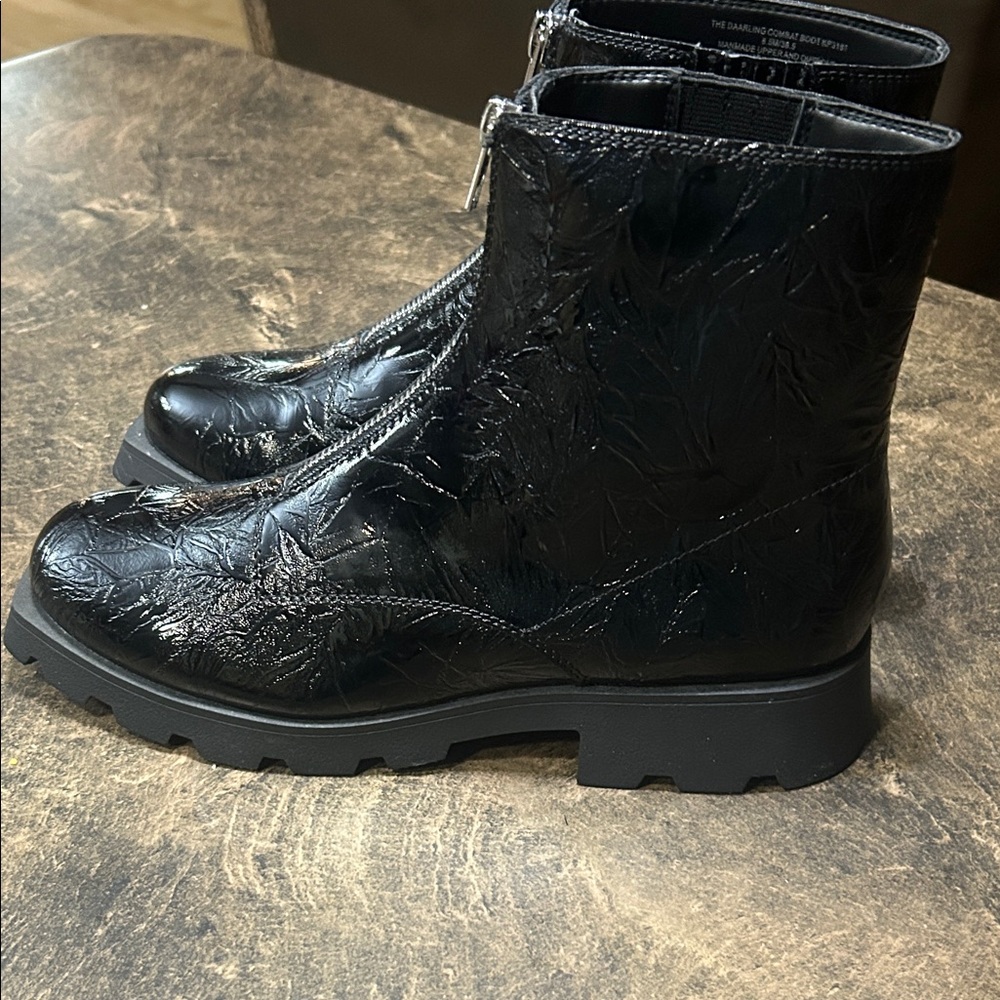 Black Zipper Ankle Boots - Picture 5 of 6